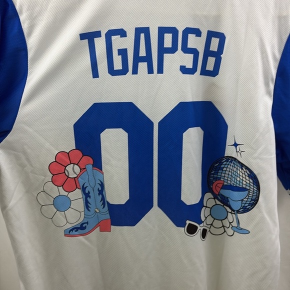 Kansas City Royals Ladies Night 2025 Women’s Size Medium Baseball Jersey Sequin - Picture 6 of 7